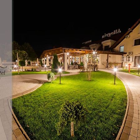 Allegria Hotel Алба-Юлія Екстер'єр фото