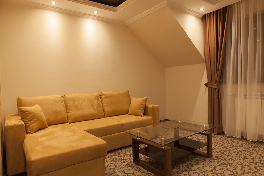 Allegria Hotel Алба-Юлія Номер фото