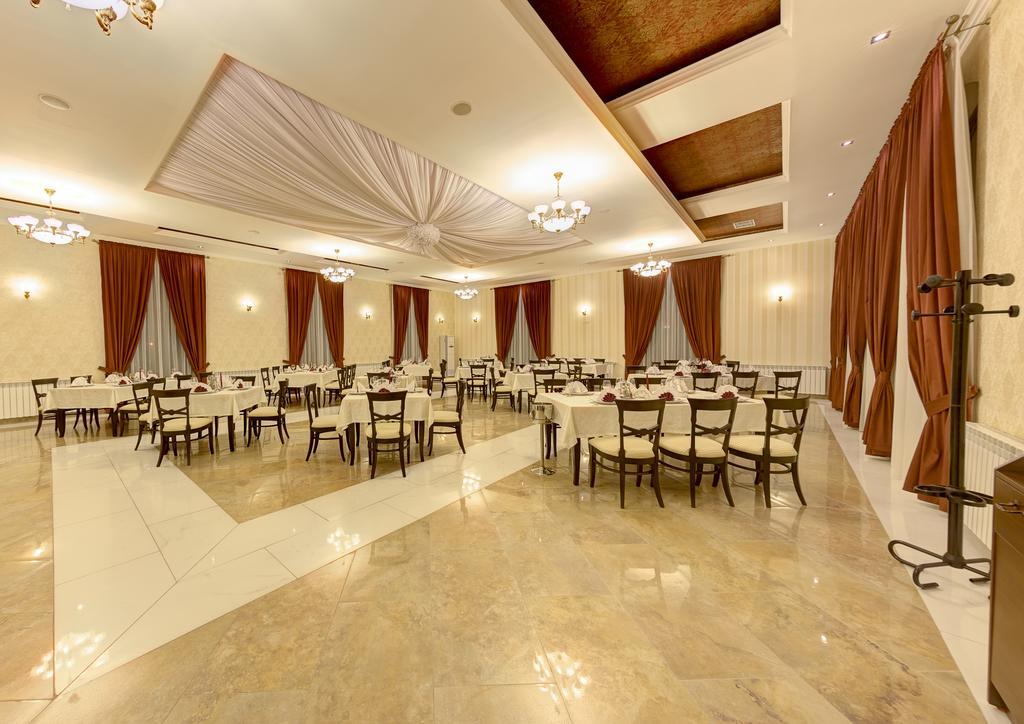 Allegria Hotel Алба-Юлія Екстер'єр фото