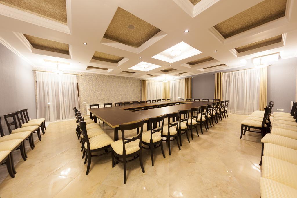 Allegria Hotel Алба-Юлія Екстер'єр фото