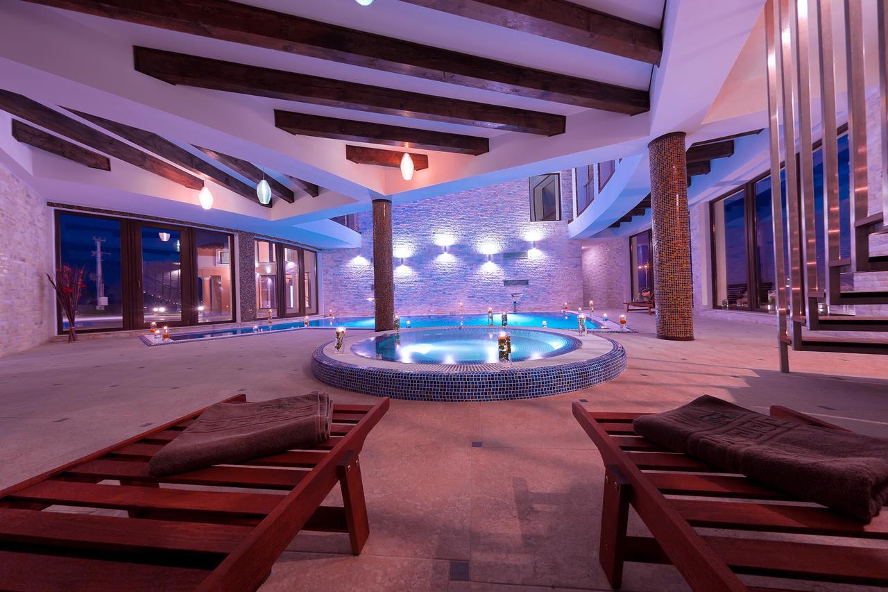 Allegria Hotel Алба-Юлія Екстер'єр фото