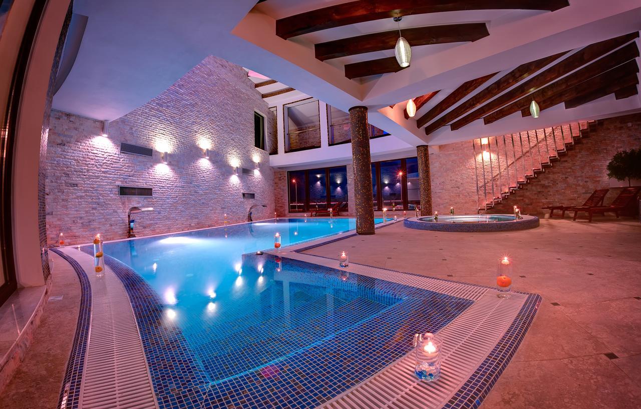 Allegria Hotel Алба-Юлія Екстер'єр фото