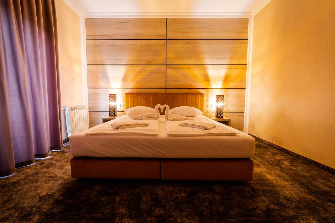 Allegria Hotel Алба-Юлія Екстер'єр фото