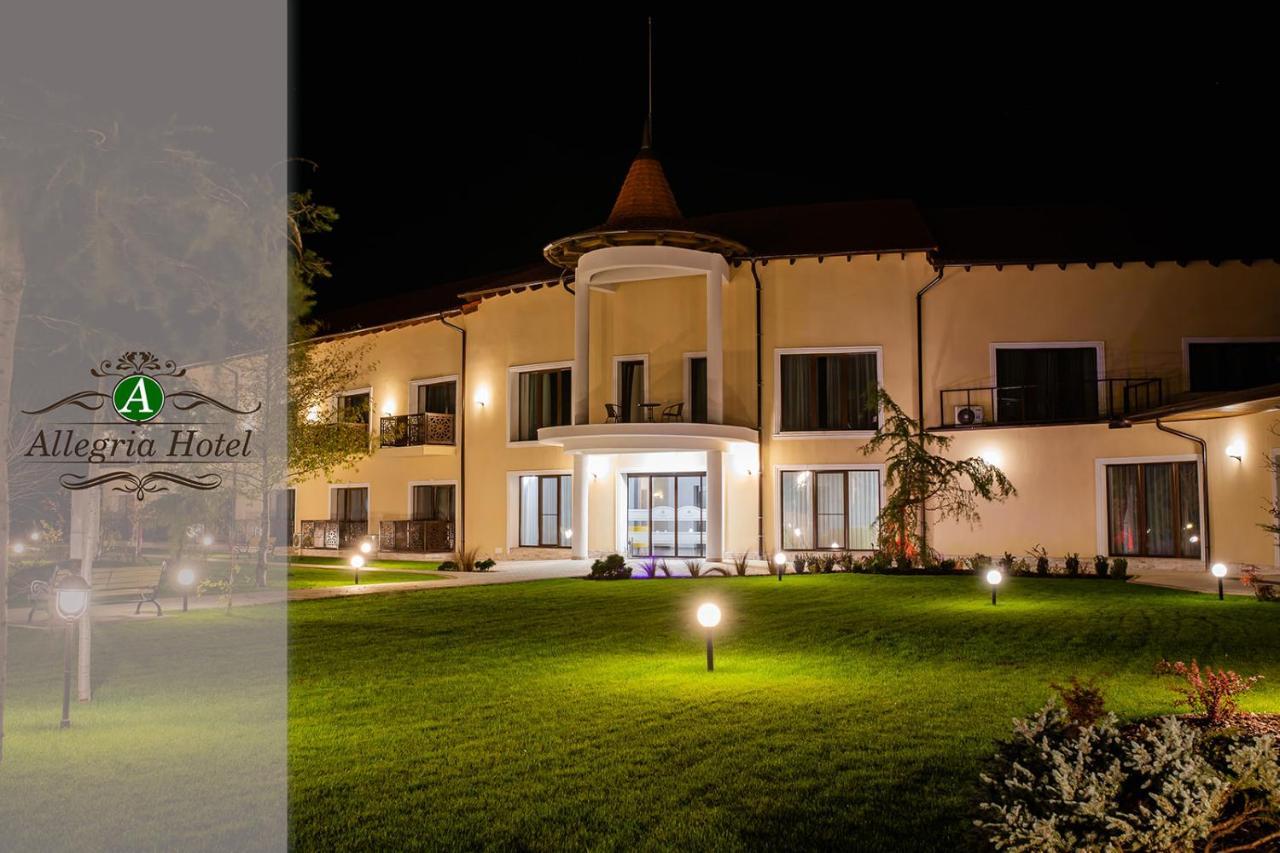 Allegria Hotel Алба-Юлія Екстер'єр фото