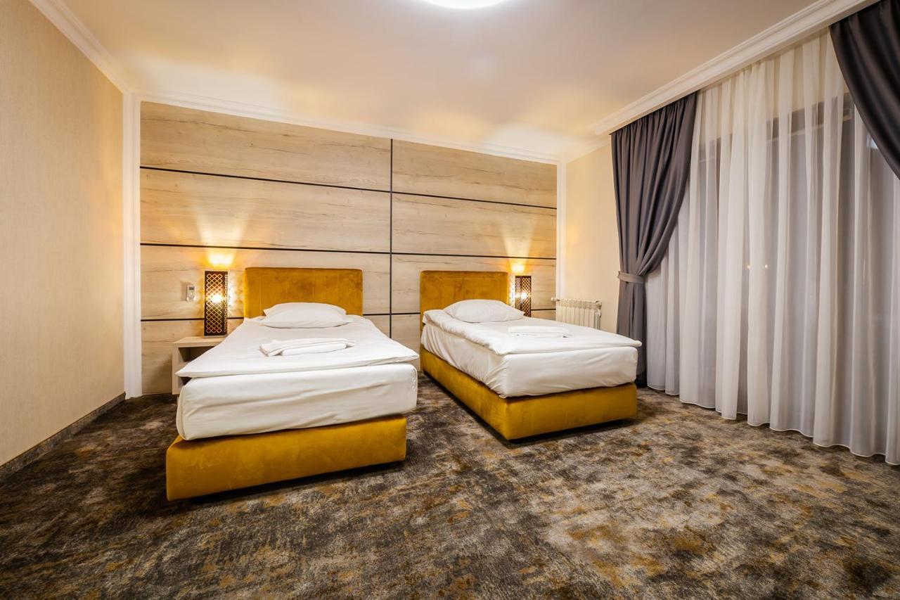 Allegria Hotel Алба-Юлія Екстер'єр фото