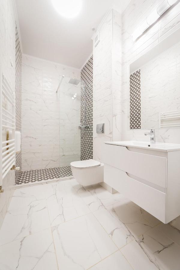 Allegria Hotel Алба-Юлія Екстер'єр фото
