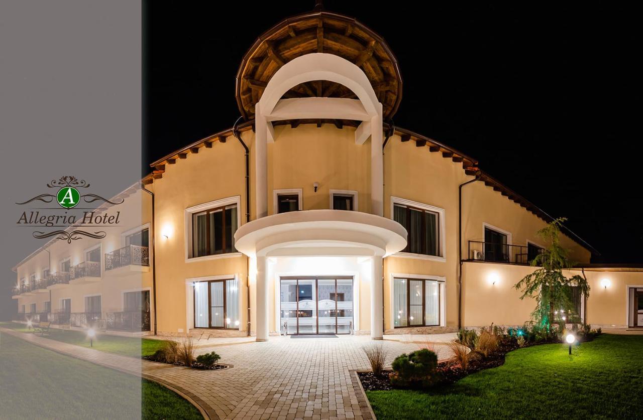 Allegria Hotel Алба-Юлія Екстер'єр фото