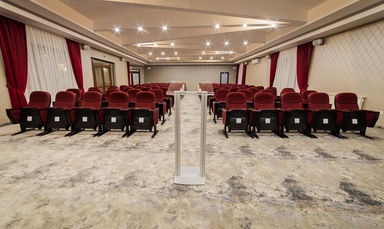 Allegria Hotel Алба-Юлія Екстер'єр фото